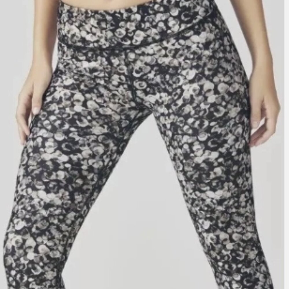 Fabletics Salar Printed Powerhold Legging In Size… - image 1